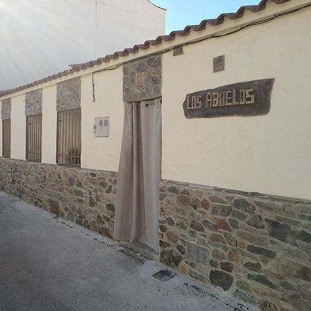 Apartamentos Callampa Torrejón el Rubio Exteriér fotografie
