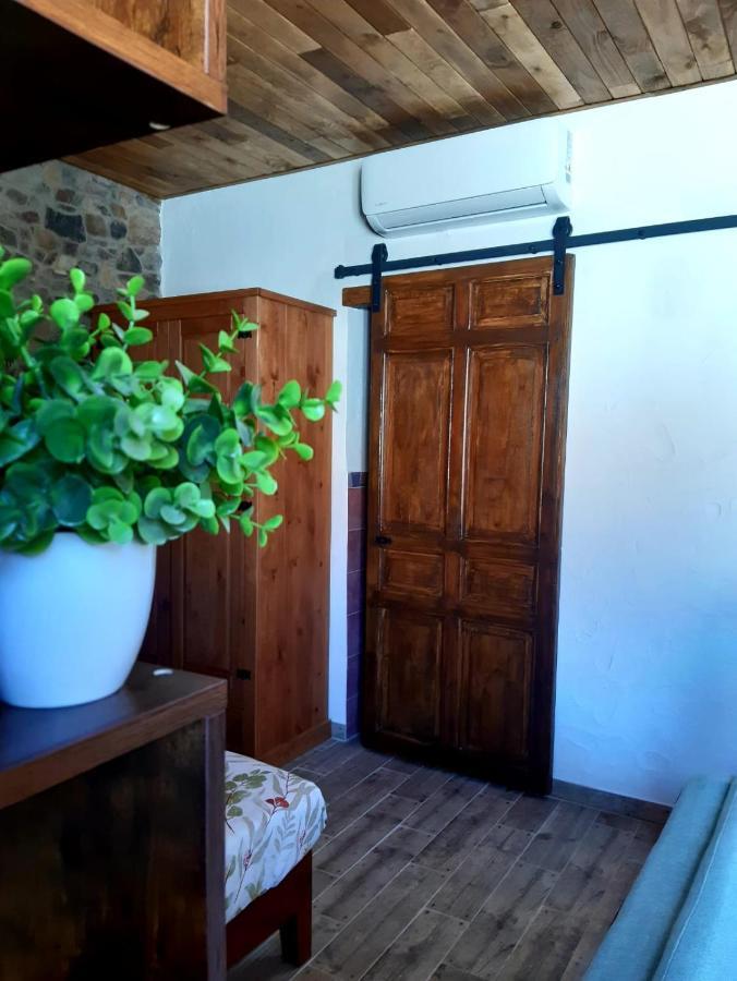 Apartamentos Callampa Torrejón el Rubio Exteriér fotografie